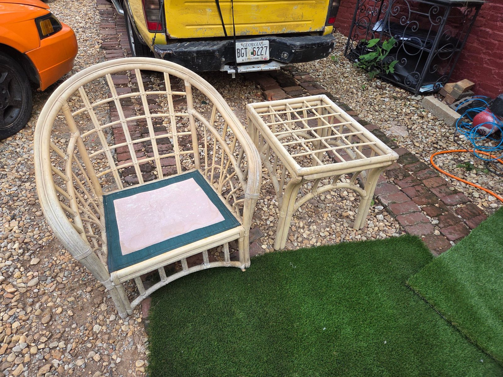 Chair Rattan Chair vintage $55/ Side Table 35 — photo 4