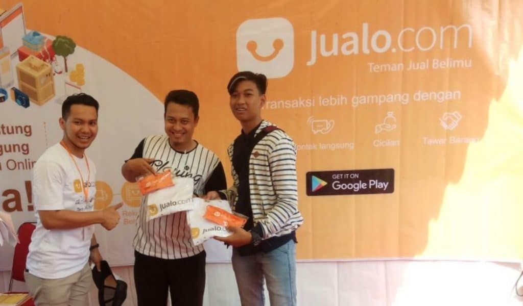 Para pemenang kuis interaktif booth Jualo.com