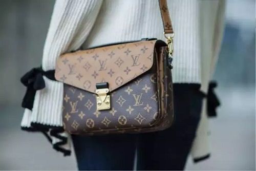 13 Tas Louis Vuitton Terpopuler 2022 Cocok Jadi Investasi