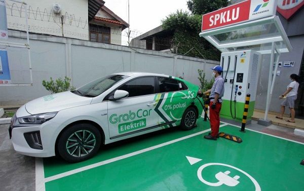 stasiun pengisian mobil listrik