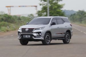 toyota fortuner bekas