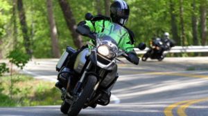 perlengkapan touring motor