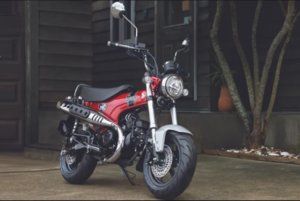 Honda ST125 Dax