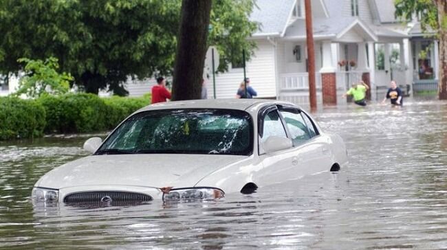 mobil bekas banjir