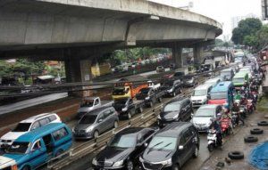 berkendara saat macet