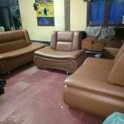 Jasa Service Sofa
