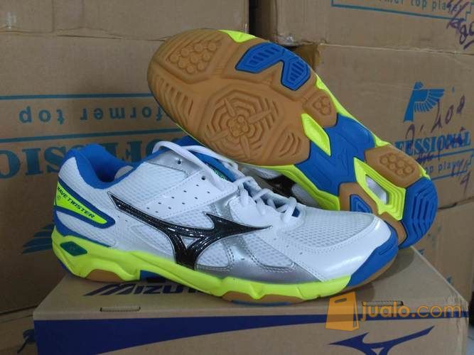 sepatu mizuno wave twister 4