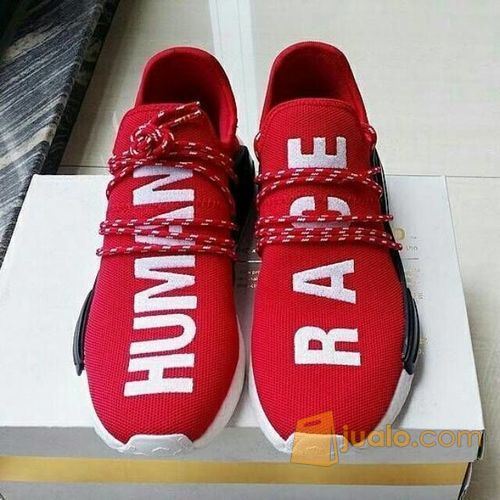 sepatu adidas human race