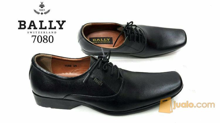  Sepatu  Formal Pria  Bally  Pantofel tali terbaru Kab 