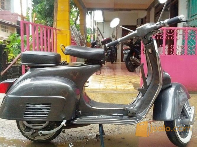 karya seni sepeda  motor Vespa SPRINT thn 1976 Kab  