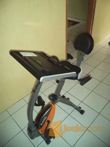 Alat fitness sepeda statis x bike magnetik Dengan meja laptop
