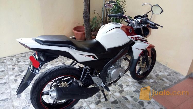  New Vixion Lightning Tahun 2021 Warna Putih Bandar 