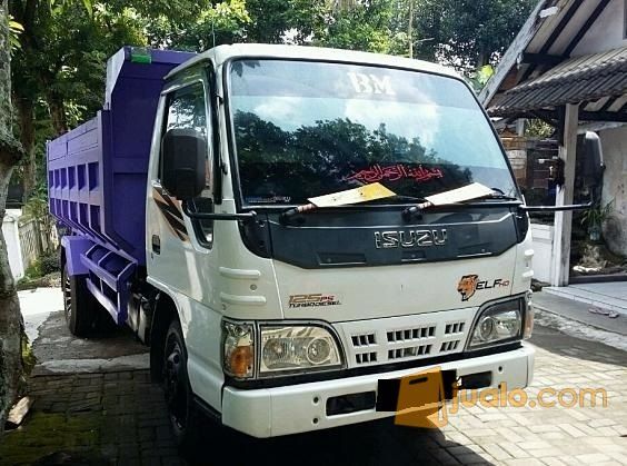 MOBIL ISUZU  ELF  NKR 71 HD  DUMP TRUK  TAHUN 2013 Kab 