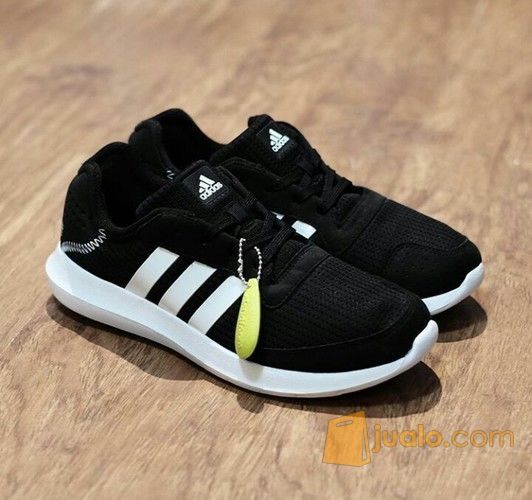 sepatu adidas cloudfoam original