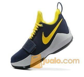 sepatu basket pg 1