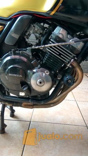 HONDA CB 400cc 4 Silinder Thn 98. Kondisi Istimewa Banget