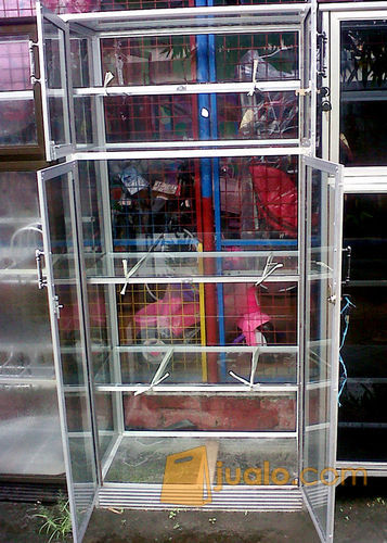 Lemari Serbaguna Aluminium 2 Pintu Frame Putih Kaca Polos