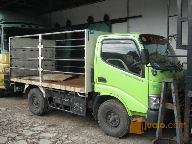 Truck Hino Dutro 2013 Malang  Jualo