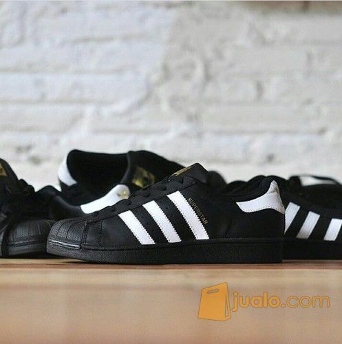adidas superstar foundation black white