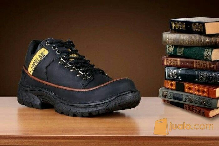 Sepatu Caterpillar Semi Boots