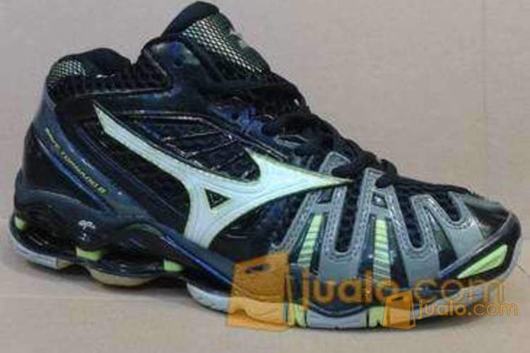 mizuno tornado 8 mid