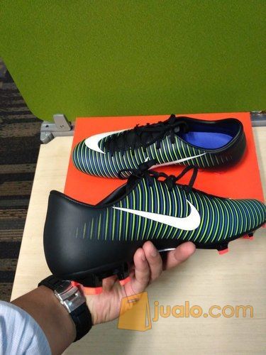 sepatu bola nike mercurial original