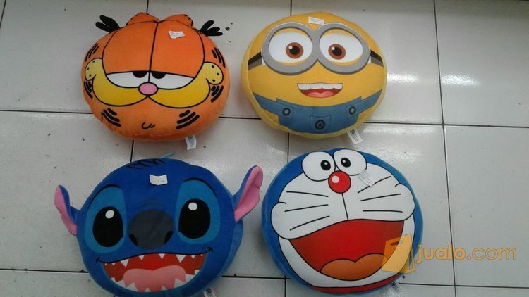 Bantal Kepala Karakter Garfield Stitch Minion Doraemon Empuk Halus Lembut SNI Ukuran M Kurleb 35cm Harga 80rb Satuan Harga Grosit Min 2 Pcs 75rb