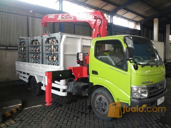 #Hino Dutro Unit Crane