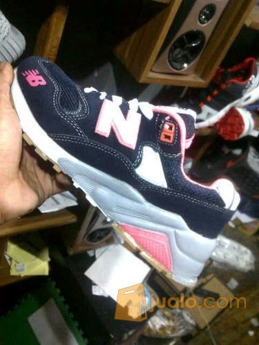 new balance kw