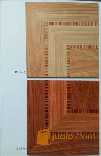 Lantai Vinyl Tile 1,5mm Banyak Warna Warna