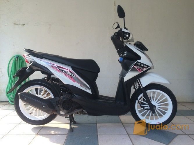 Honda Beat  Tahun 2014 Putih Sangat Mulus Plat  F Kab 