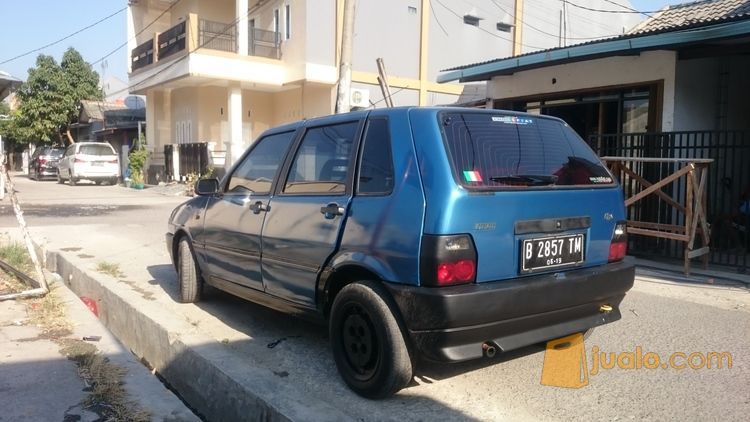  Mobil Sedan Eropa  Kab Karawang Jualo