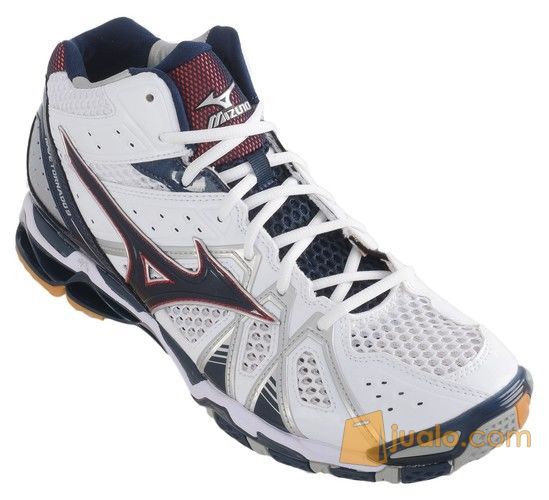 mizuno wave tornado 9 white