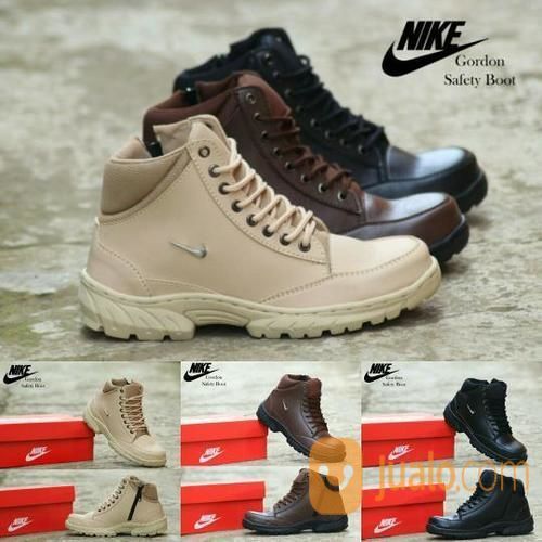 safety boots nike