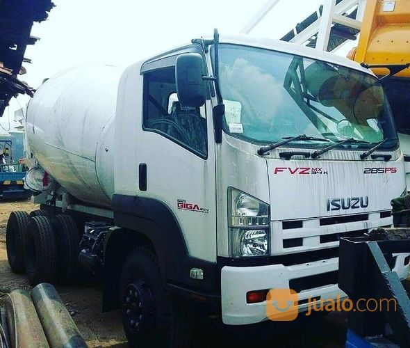 Truck Mixer Isuzu  GIGA Jakarta Barat Jualo