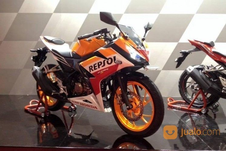  Motor  Honda  CBR  150  Repsol Jakarta Selatan Jualo