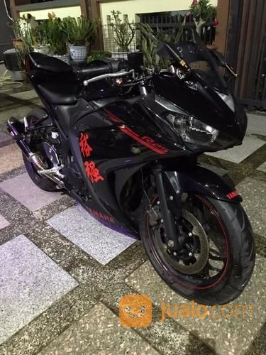 Motor Yamaha R25  Tahun 2014 Warna  Hitam Dengan Kondisi 