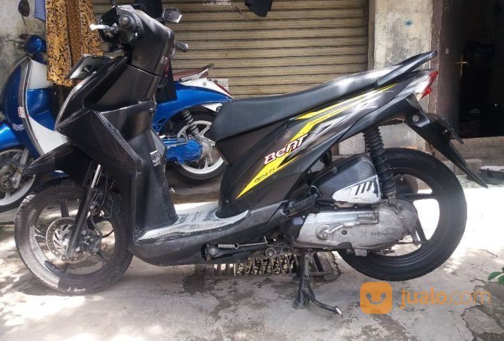 Honda Beat  Cbs Cw  125 Tahun 2014 Black Stripping 