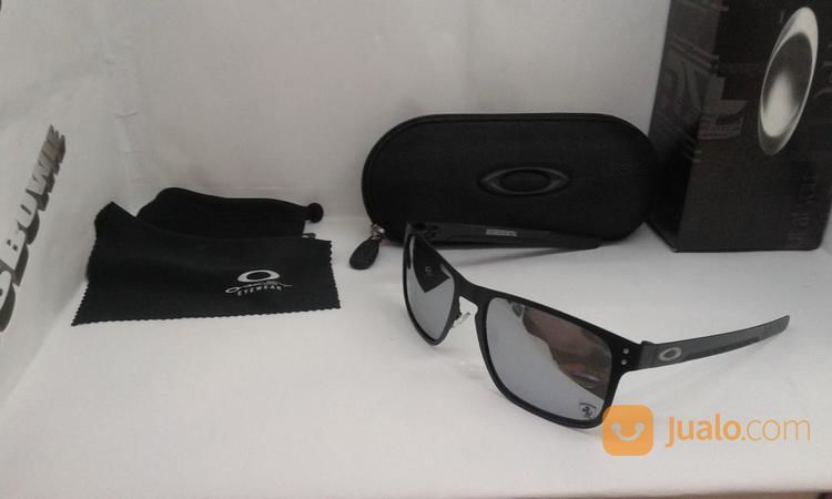 oakley holbrook box