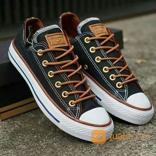 sepatu converse classic