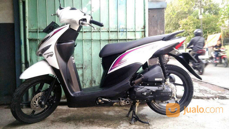  Motor  Honda Beat  Tahun  2015  Putih Plat D Yogyakarta Jualo