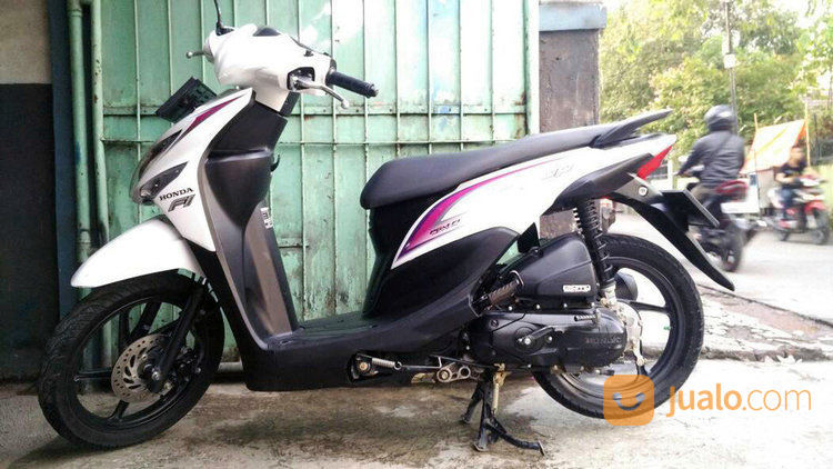  Motor  Honda  Beat  Tahun 2015 Putih Plat  D Yogyakarta Jualo