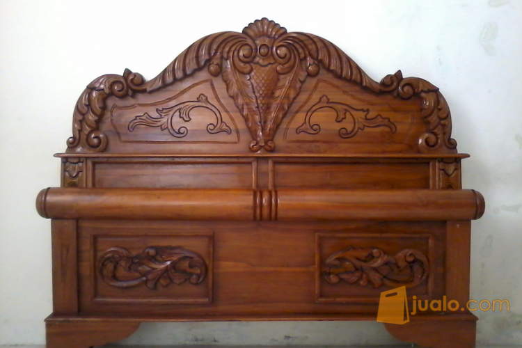 DIPAN PELURU KAYU  JATI UKIR  120x200 Semarang Jualo