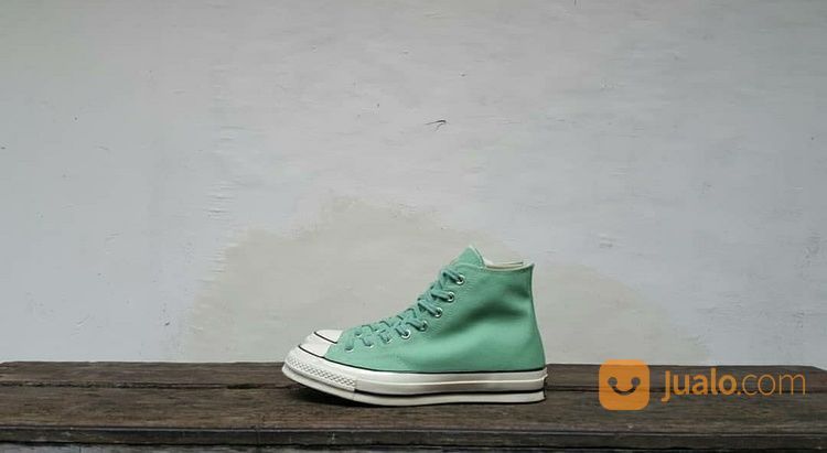 jade green converse