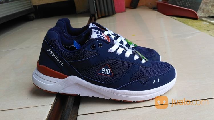 sepatu sneakers original