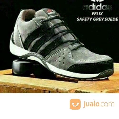 sepatu safety adidas original