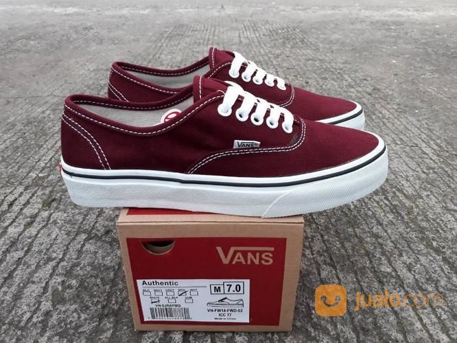 vans authentic maroon