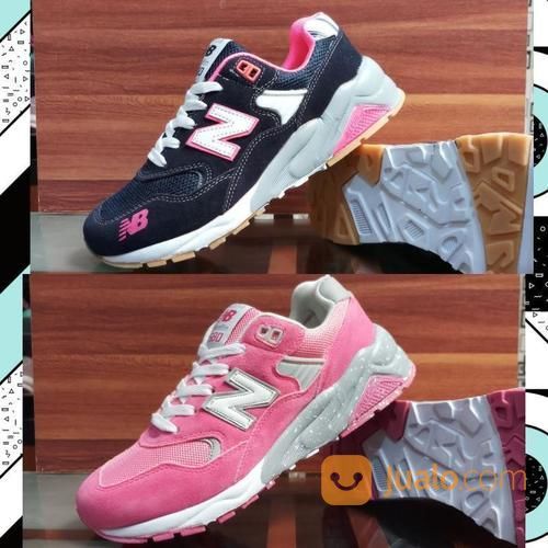 sneaker casual wanita