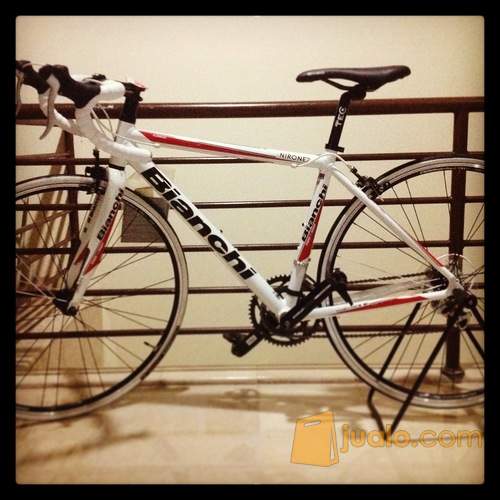 Jual Sepeda  Bianchi  C2C via Nirone  7  Sora 2010 Road Bike 