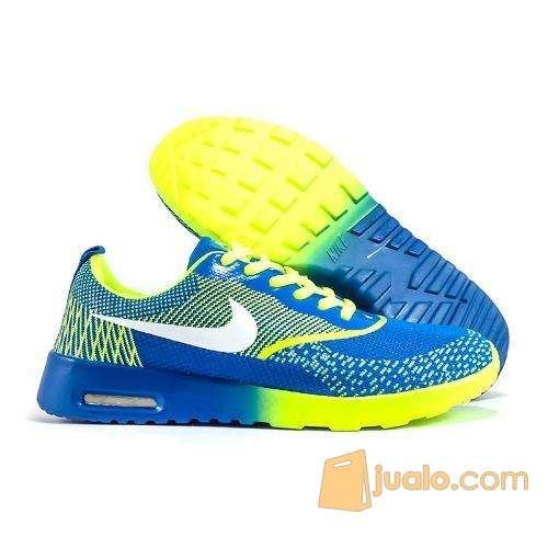 sepatu nike rainbow